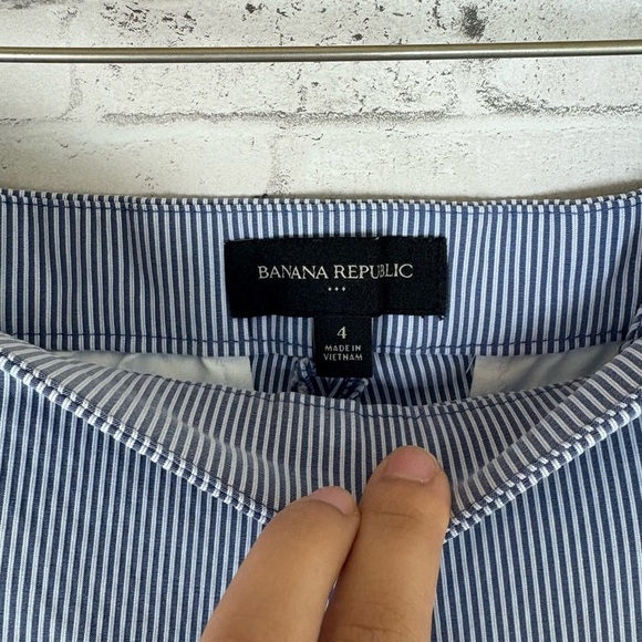Banana Republic Factory Button Blue PinStripe Sailor Shorts - Picture 3 of 5